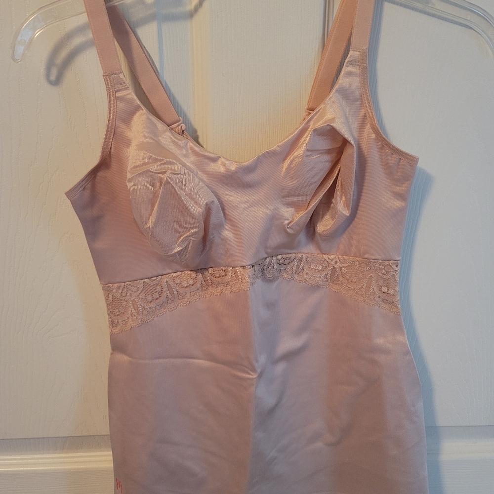 Ruby Ribbon Lace Full Support Cami